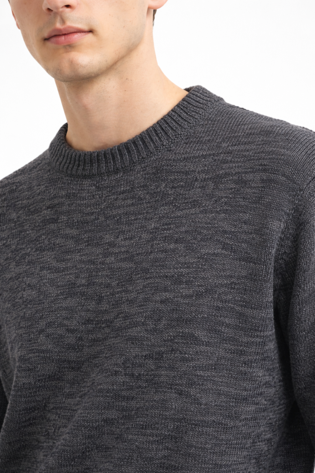 Men’s Classic Knit Sweater – Dark Grey